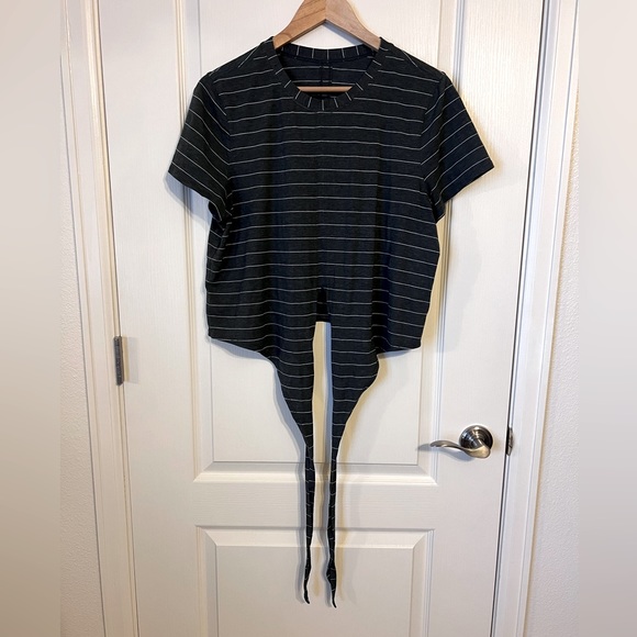 Lululemon Women’s Time to Restore Crop Tie Short Sleeve crewneck - Picture 2 of 4